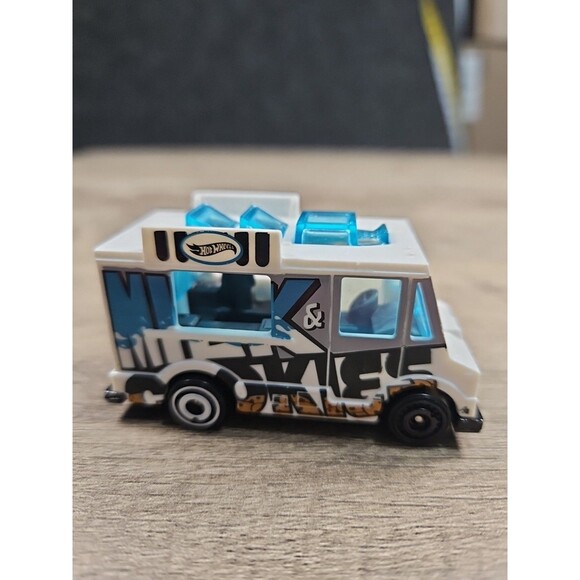 Hot Wheels Quick Bite Diecast 1/64 Mattel Loose Toy Car - Picture 4 of 6